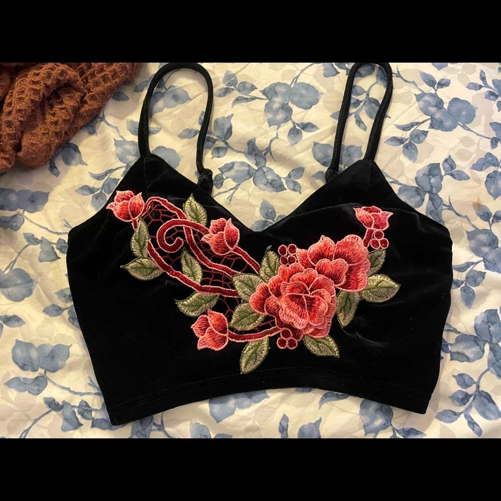 Small Black Crop Top Rose Design, Soft Material